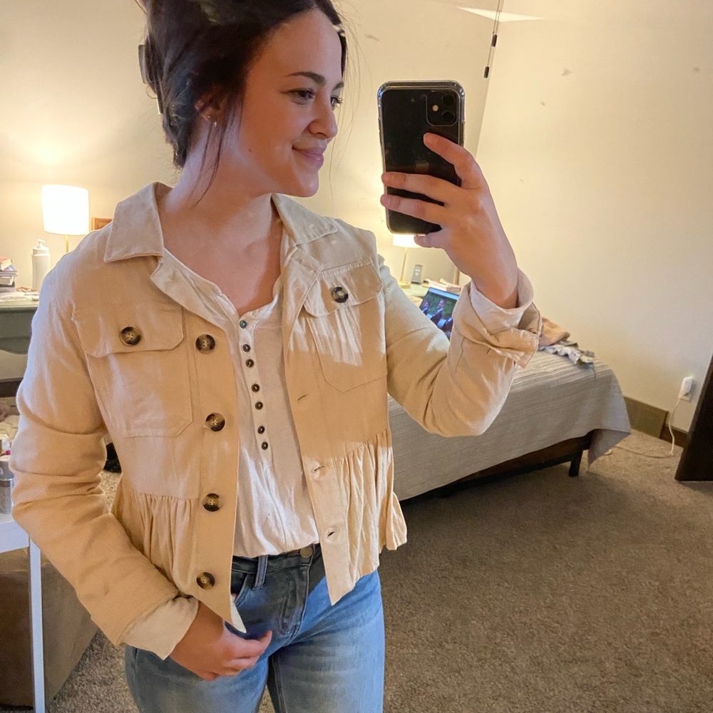 Lightweight cream jacket